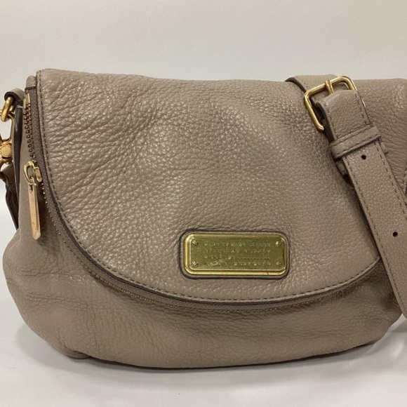 Marc by Marc Jacobs Pebbled Leather Shoulder Bag – Beige
-Open to Offers - Picture 6 of 8